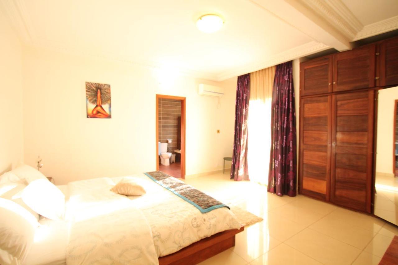Residence Massou Yaoundé エクステリア 写真