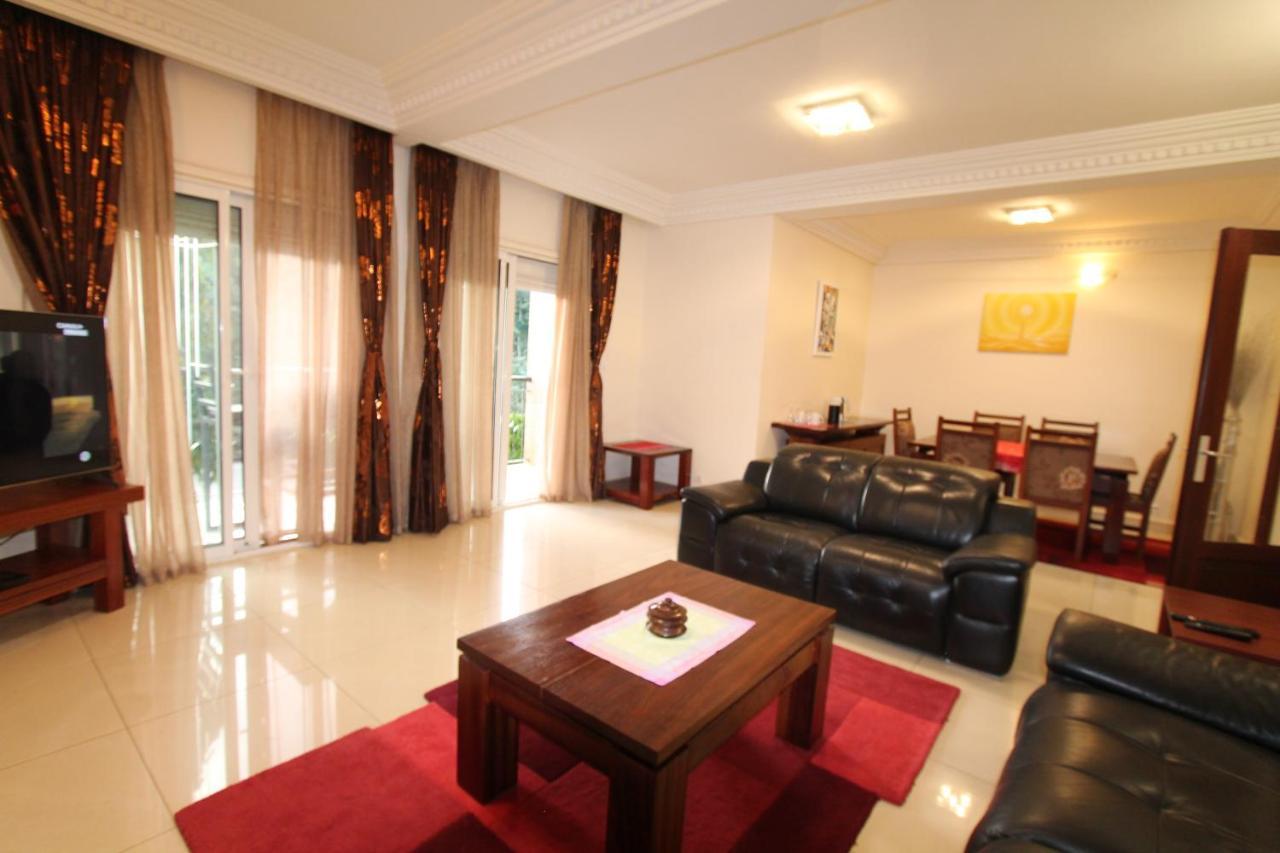 Residence Massou Yaoundé エクステリア 写真